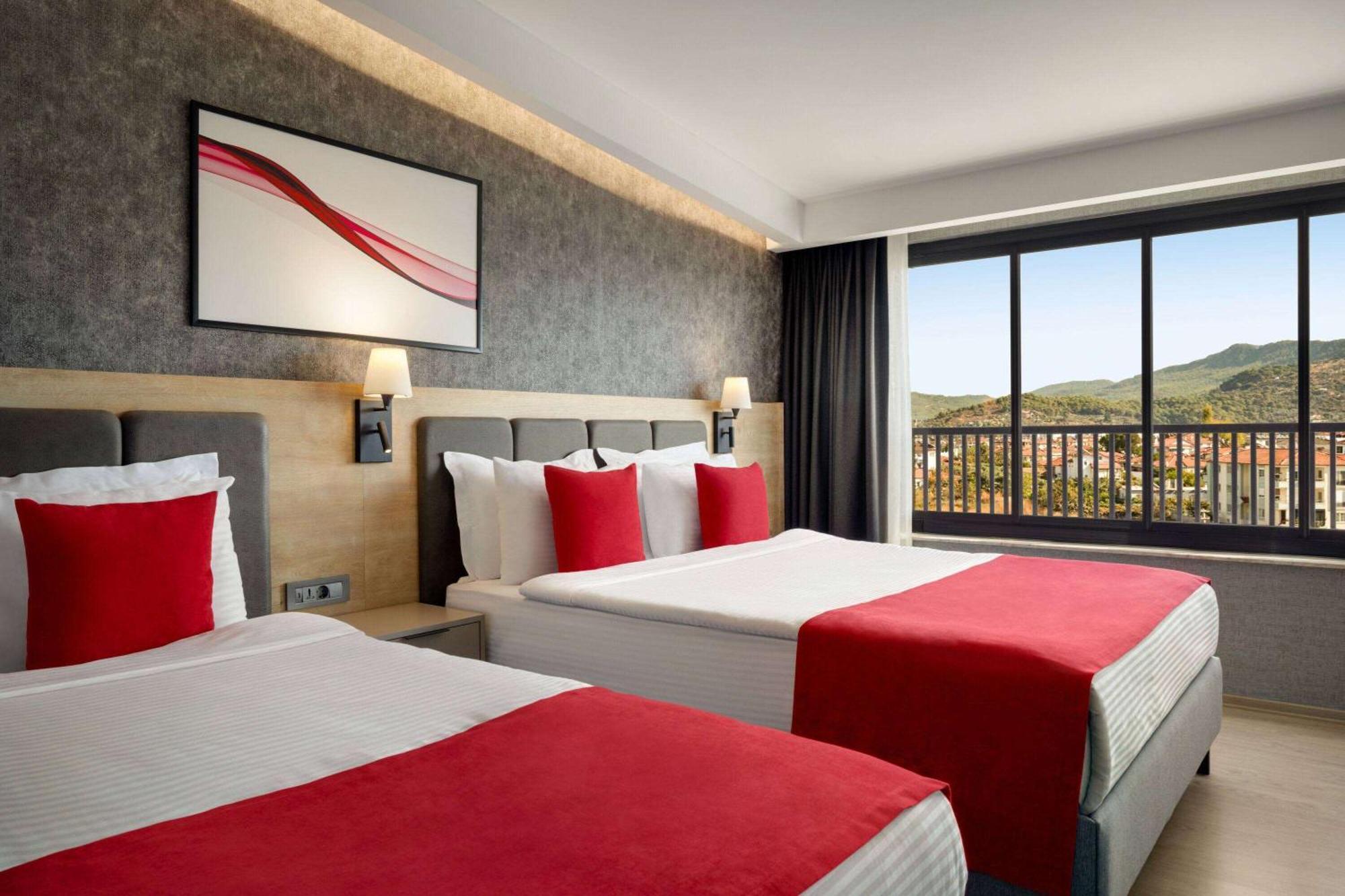 Ramada By Wyndham Dalaman Exterior foto
