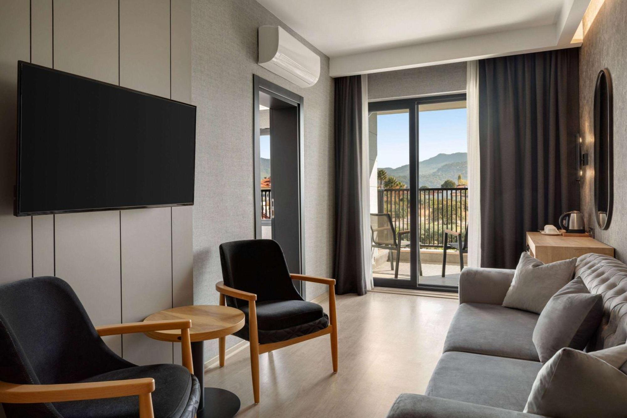 Ramada By Wyndham Dalaman Exterior foto