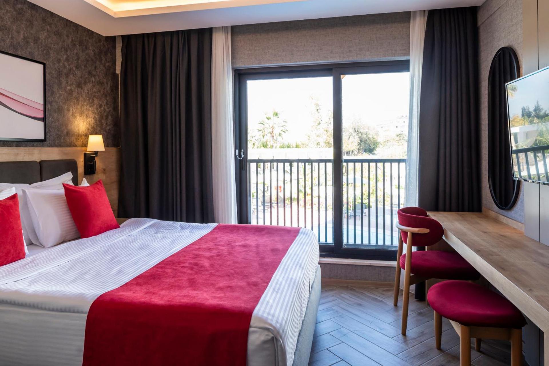 Ramada By Wyndham Dalaman Exterior foto